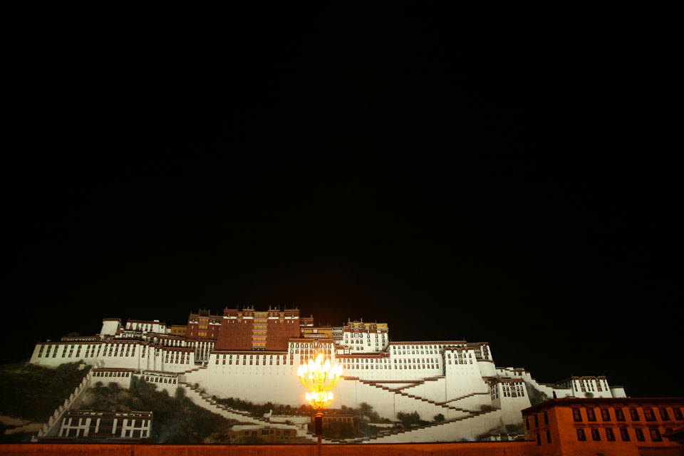 Potala-Lhasa-Tibet
